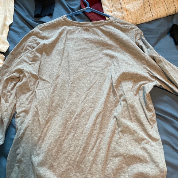 shirt - Picture 3 of 3